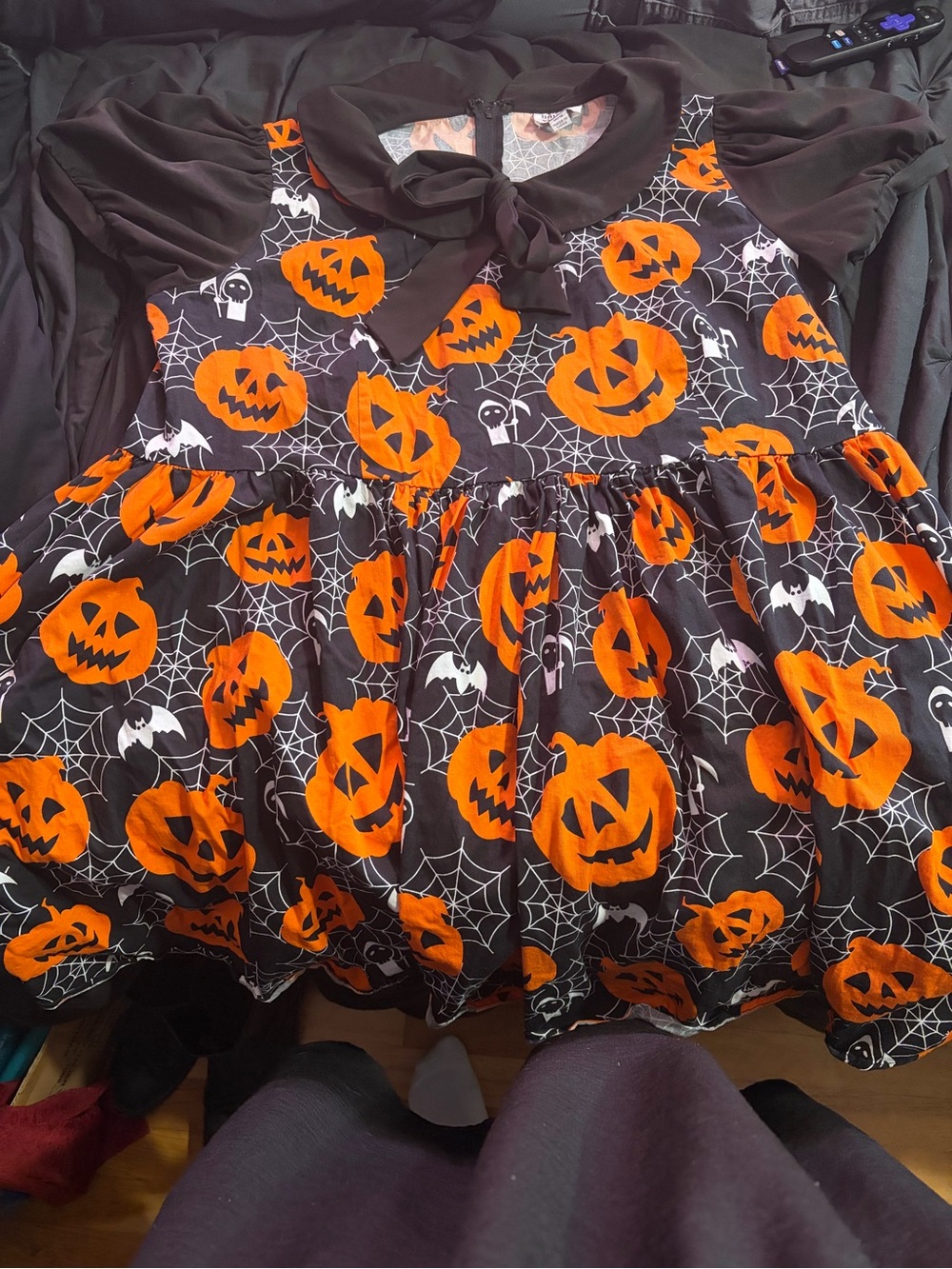 discontinued Unique Vintage halloween dress - size 1x / 16 US